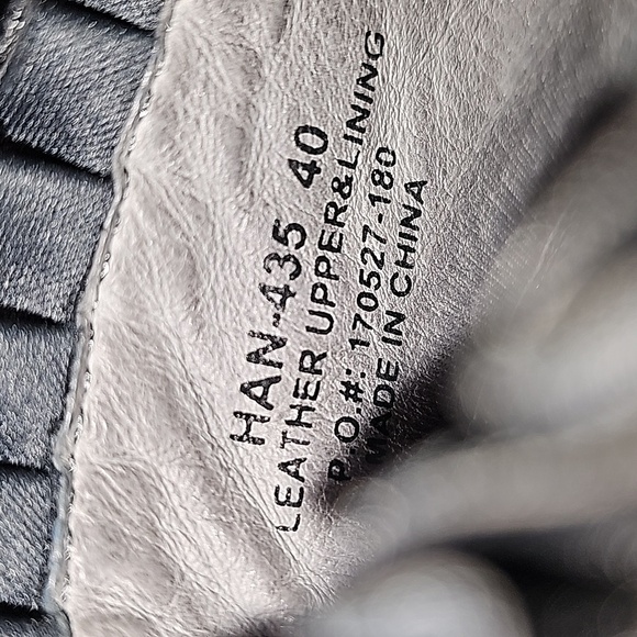 Alegria Hannah Delicut Black Embossed Leather Ankle Bootie Boots Size 40 Comfort - Picture 14 of 16